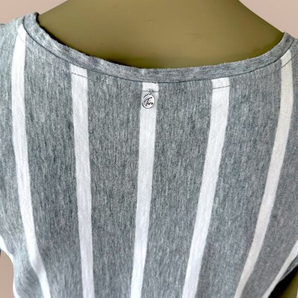Two By Vince Camuto Striped Tank Top Cotton Knit Swing Hem Size L Gray White - Picture 10 of 15
